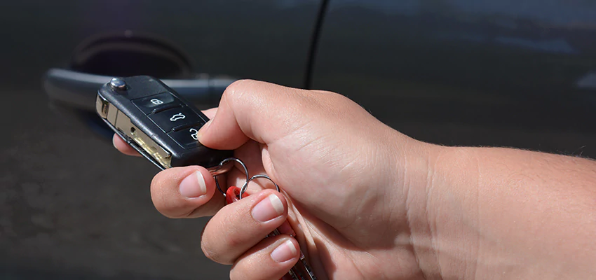 Car Door Unlocking Locksmith in Seal Beach, California